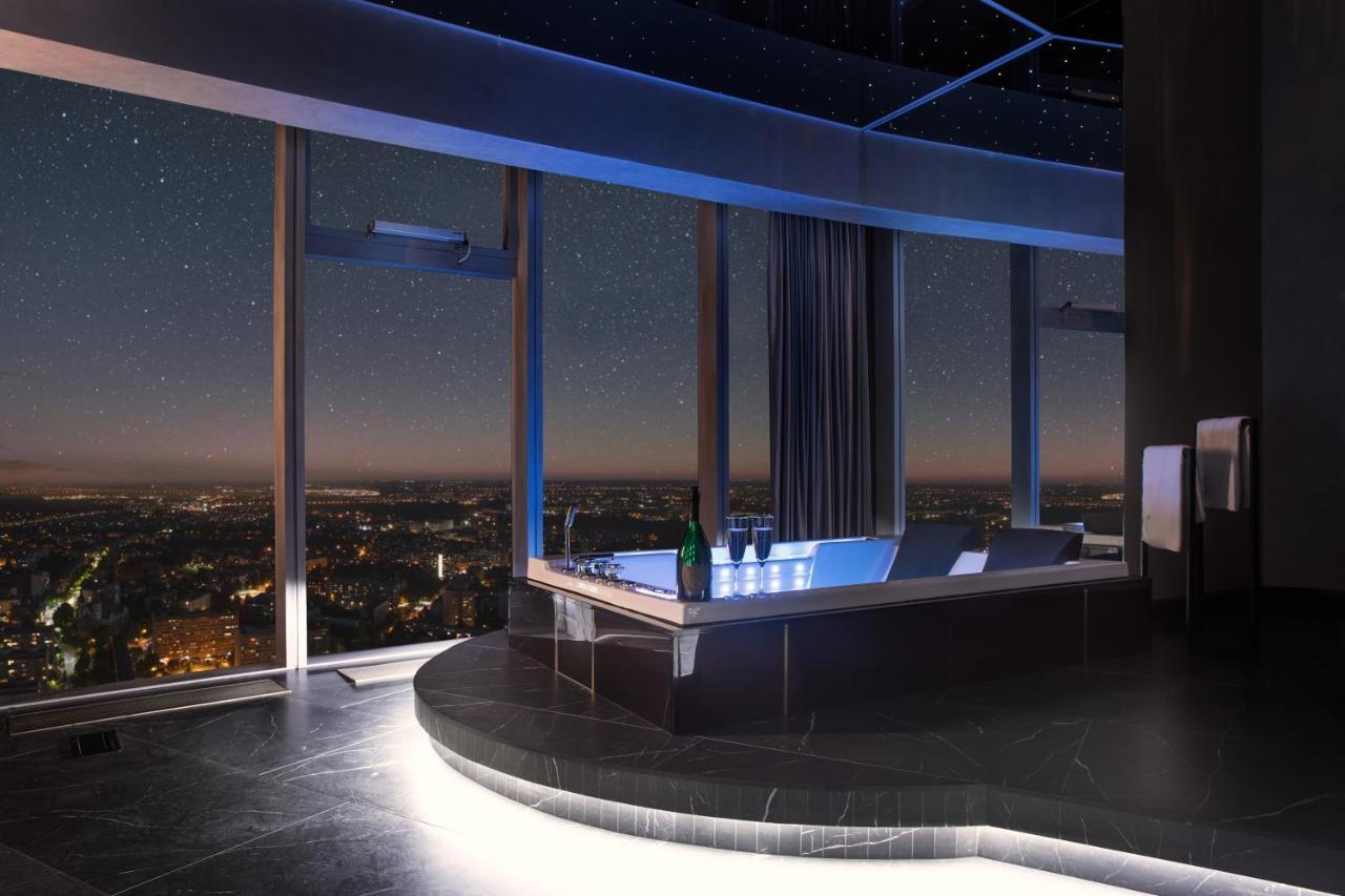 Apartment In The Sky - W Sky Tower