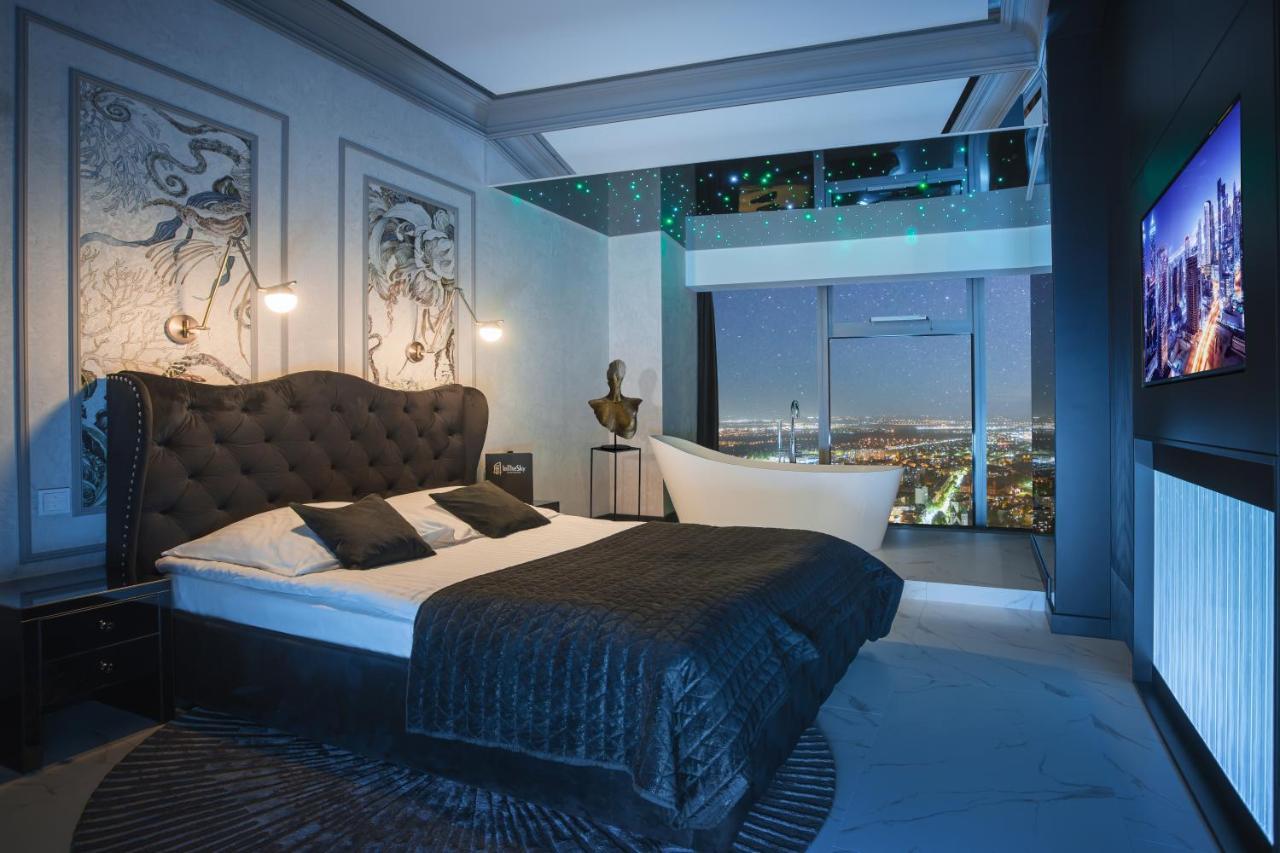 In The Sky - W Sky Tower Apartment *