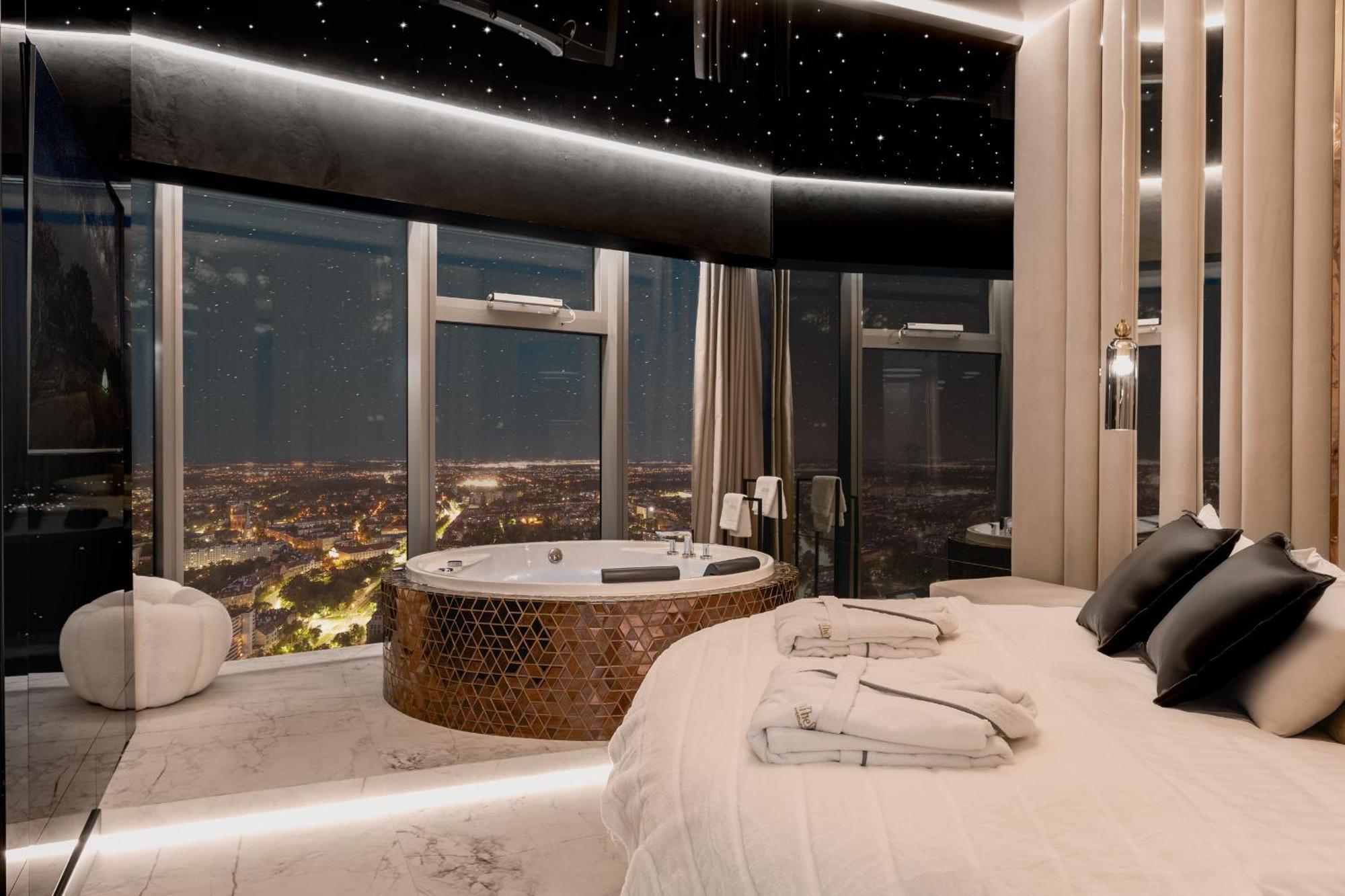 In The Sky - W Sky Tower Apartment